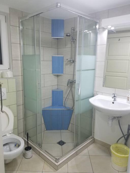 Big Cozy - Skyfall Apartment 3 Bdrm 6 Beds 1&Half Baths بودابست المظهر الخارجي الصورة