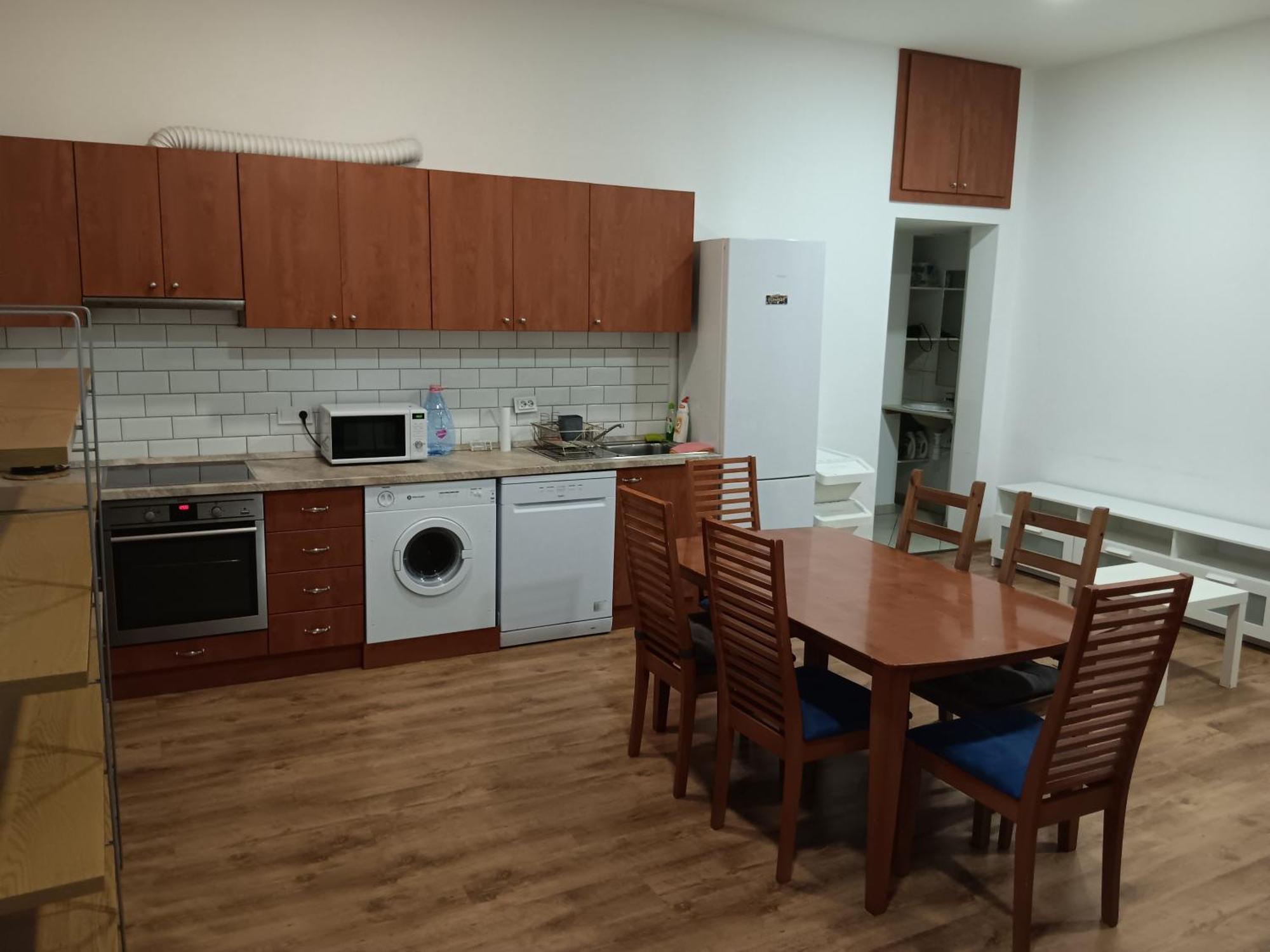 Big Cozy - Skyfall Apartment 3 Bdrm 6 Beds 1&Half Baths بودابست المظهر الخارجي الصورة